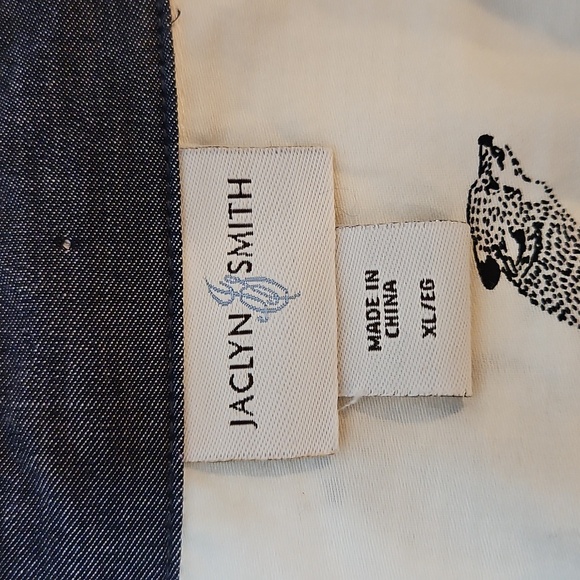 Vintage Jaclyn Smith Button Down Fox Shirt With Gold Button Details. Sz. XL - Picture 7 of 11